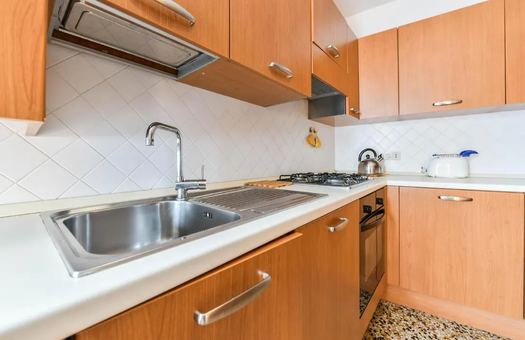 Mascareta, Central Apartment-1
