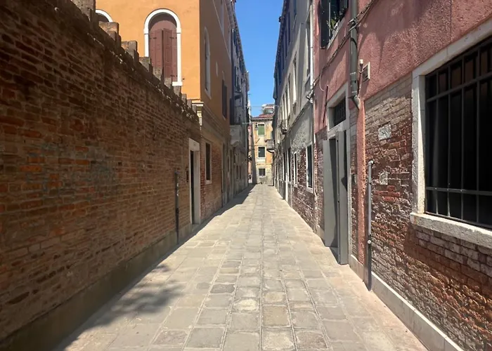 Venice Secret Garden View